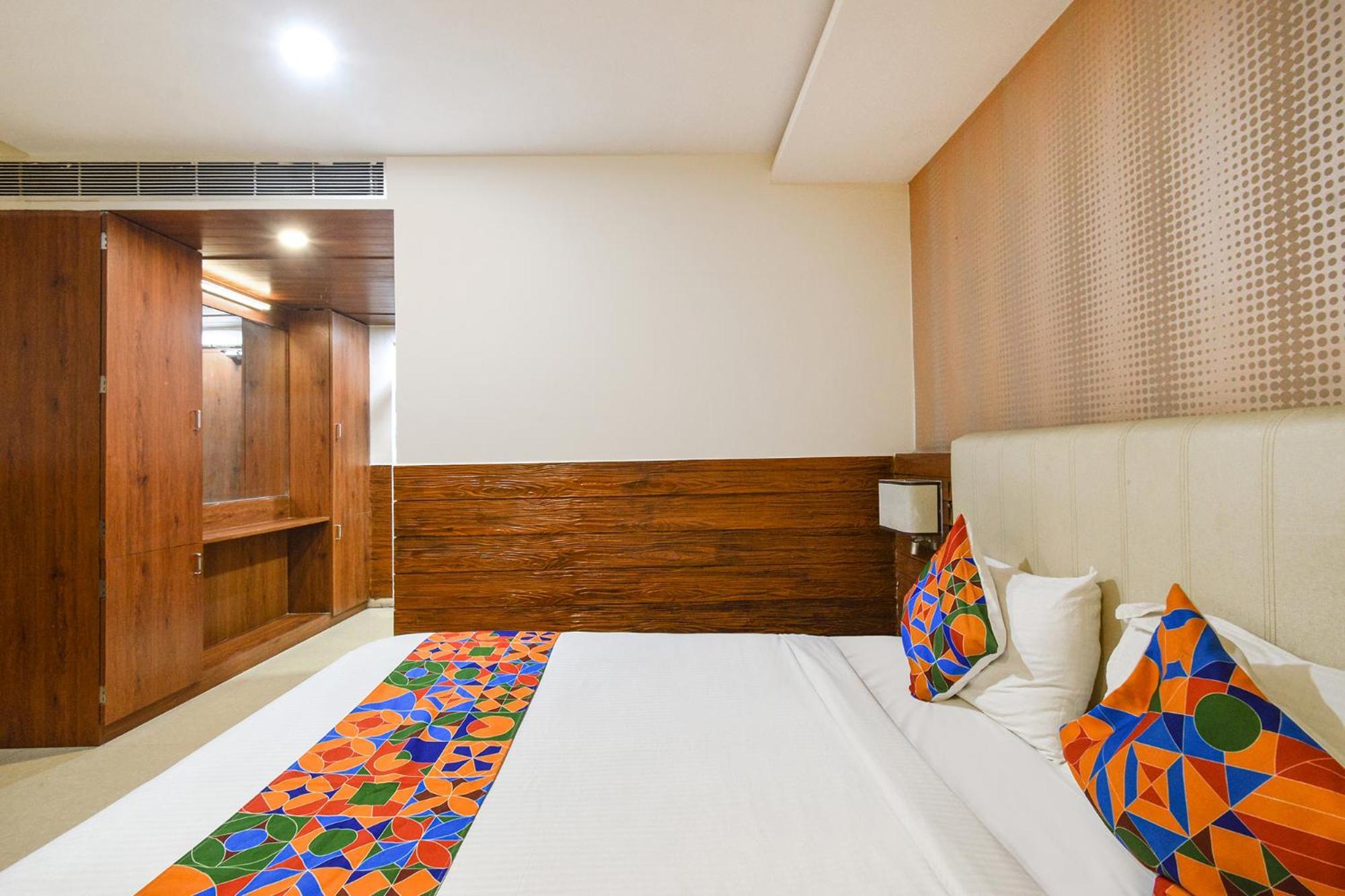 Fabhotel Prime Millennium Grand - Nr Miyapur Lingampalli Exterior photo