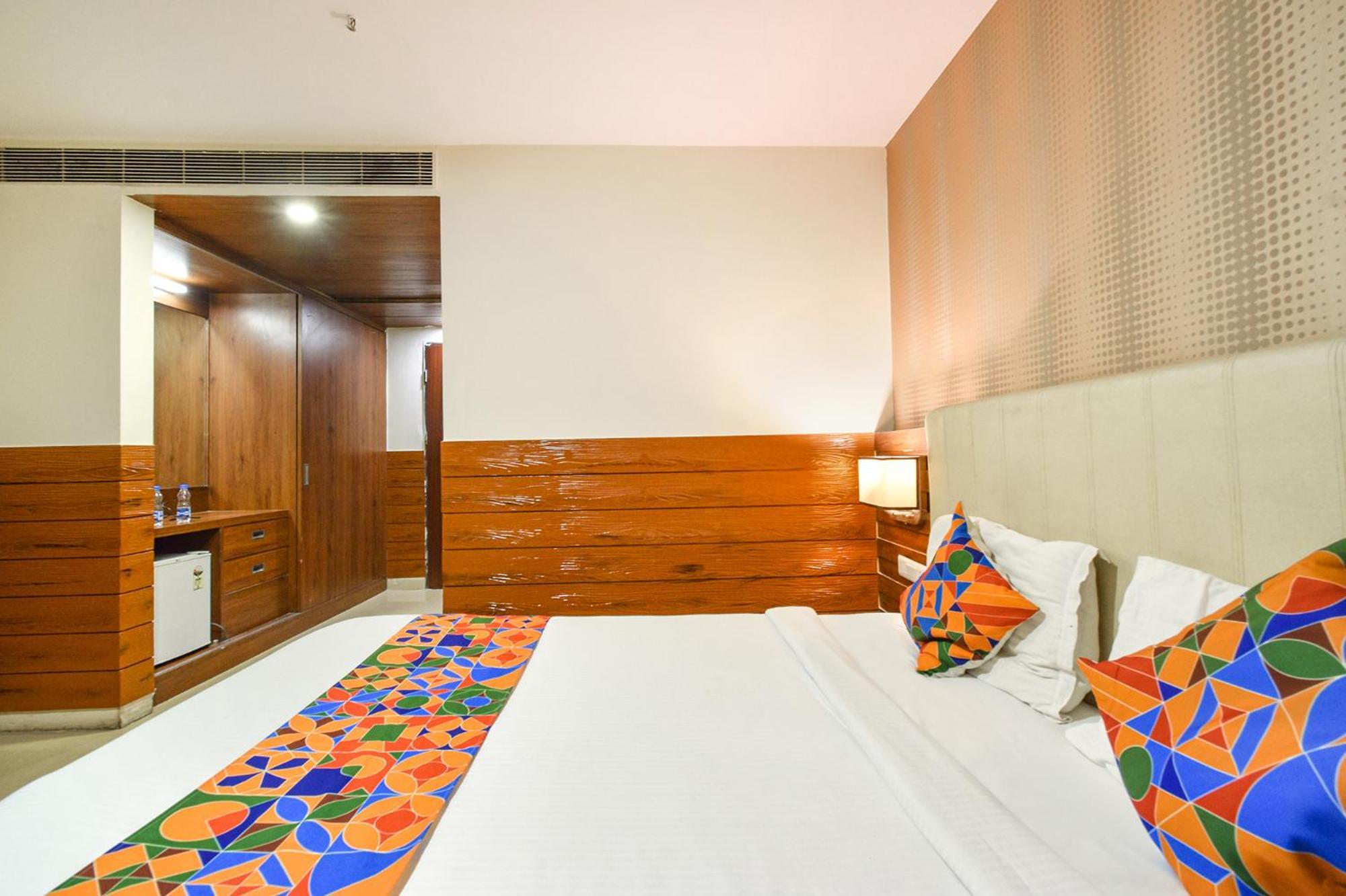 Fabhotel Prime Millennium Grand - Nr Miyapur Lingampalli Exterior photo