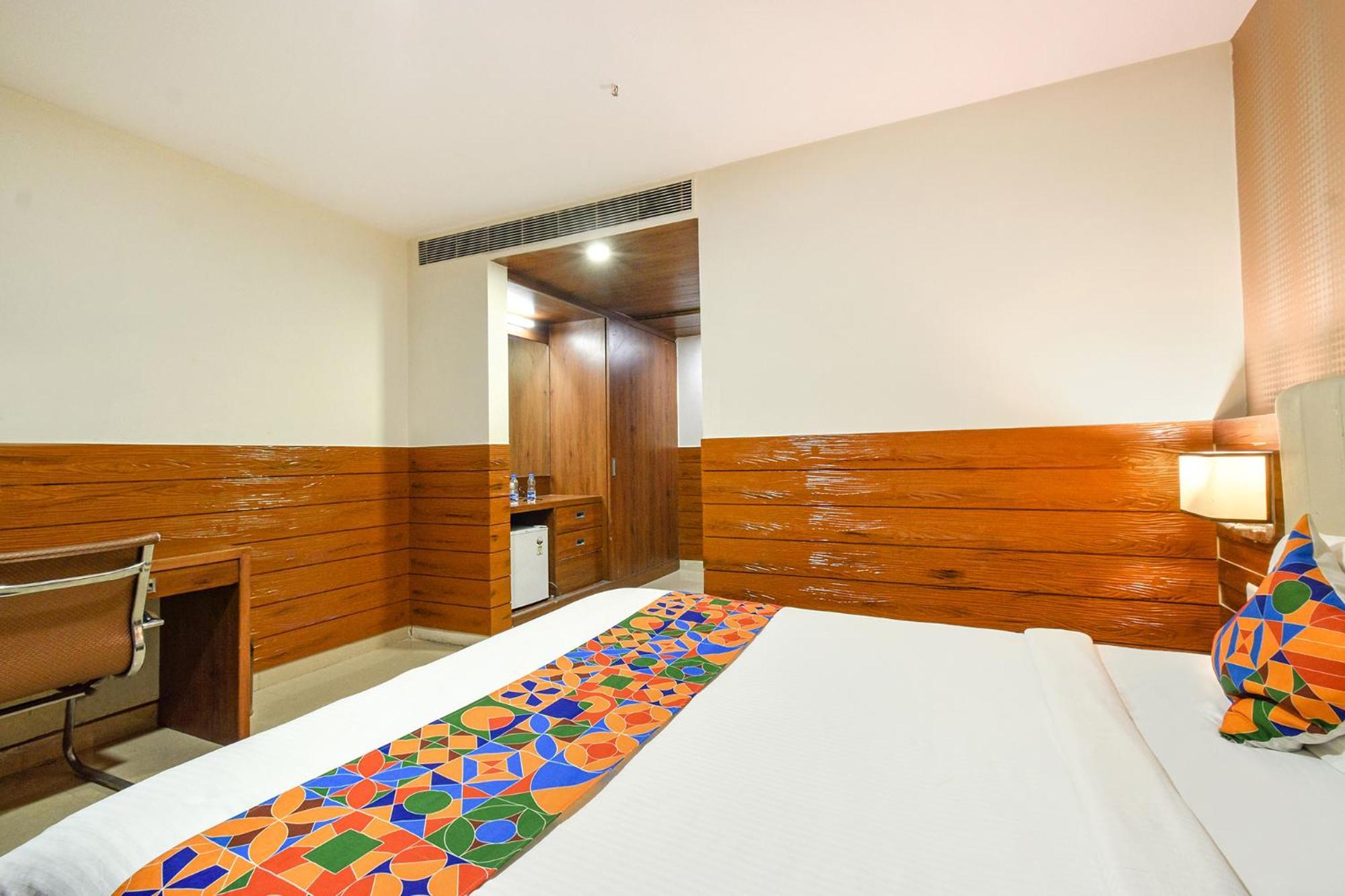 Fabhotel Prime Millennium Grand - Nr Miyapur Lingampalli Exterior photo