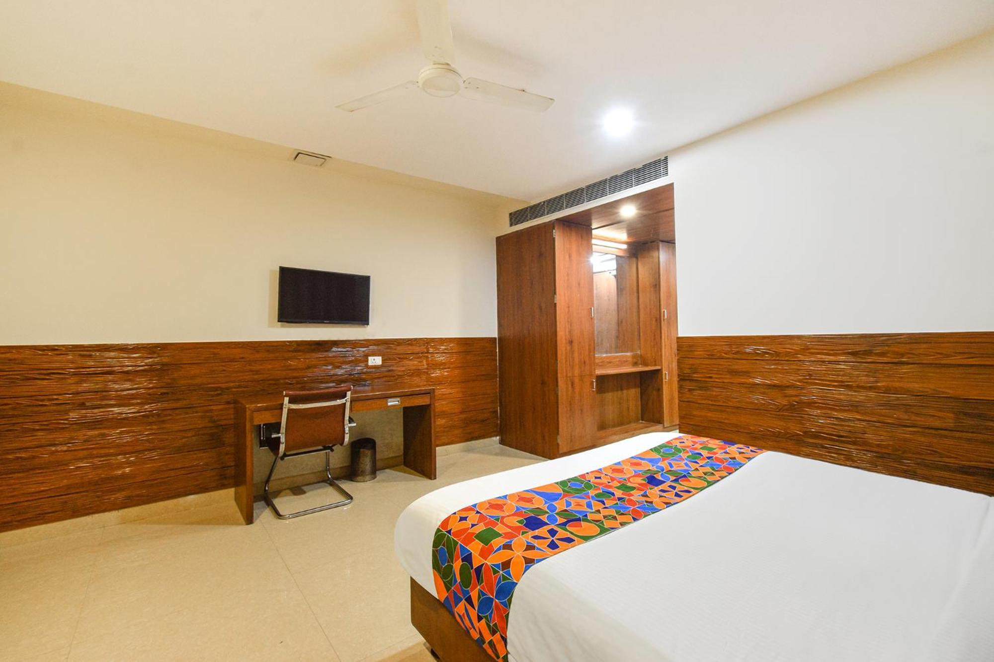 Fabhotel Prime Millennium Grand - Nr Miyapur Lingampalli Exterior photo